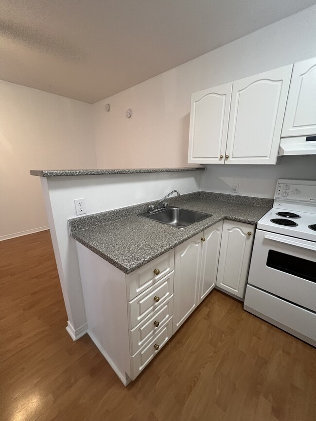 Building Photo - 362 Friel St