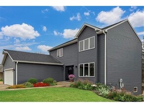 Building Photo - 2511 Mayowood Ln SW