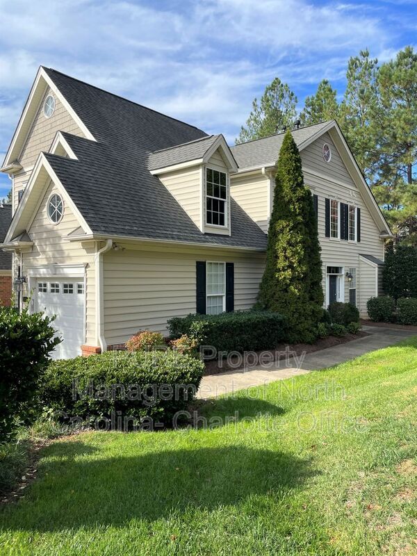 Foto del edificio - 9504 Lost Key Ct