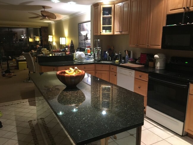 Building Photo - 2 Bedroom Condo in Norwalk