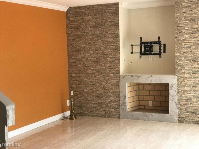 Building Photo - 3 br, 2.5 bath House - 624 Springdale Cir