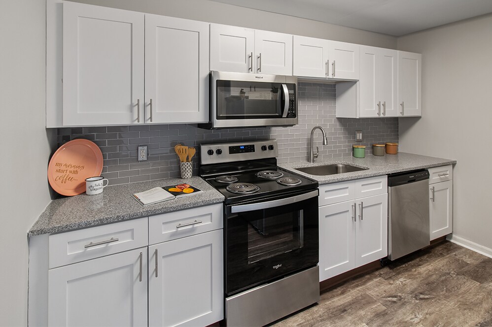 The Summit at Ridgewood Apartment and Town... Apartments at 1035