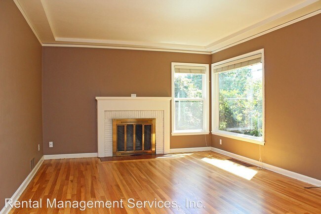 Building Photo - 4127 SE Crystal Springs Blvd