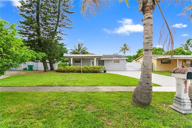 Photo - 4151 SW 56th Ave House