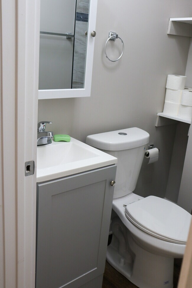 Foto del edificio - 12237 S May St