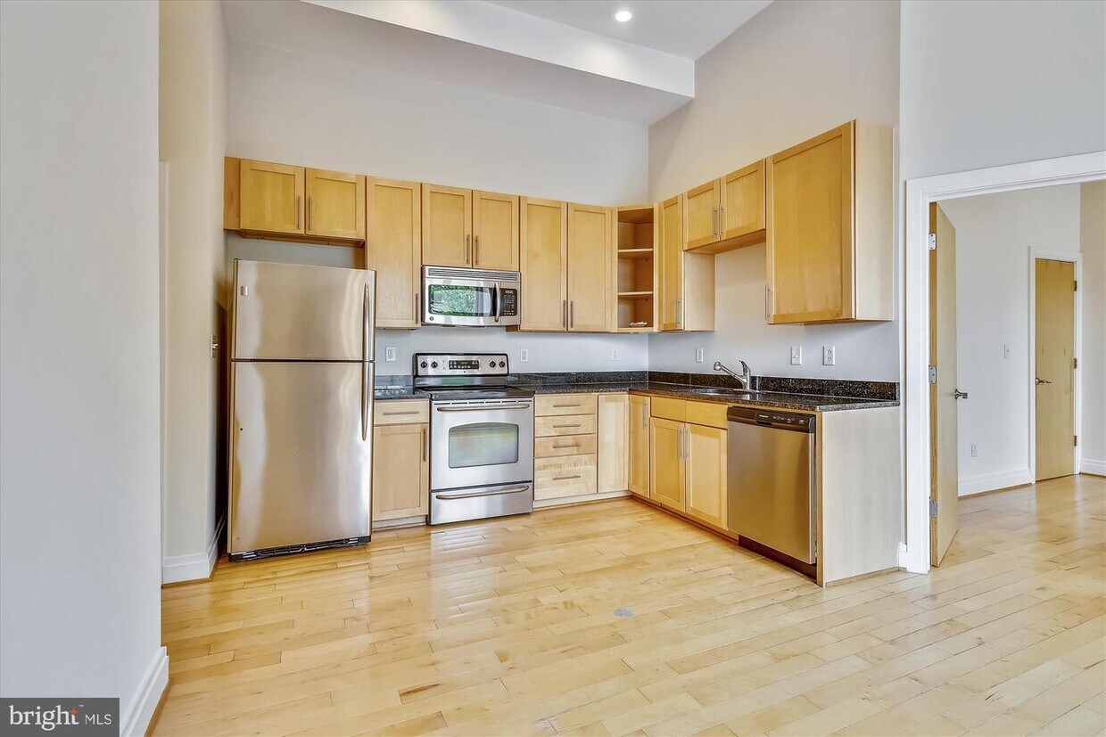 Foto principal - 5551 Illinois Ave NW
