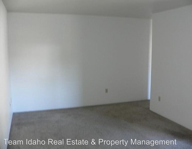 Building Photo - 1605 S Levick St