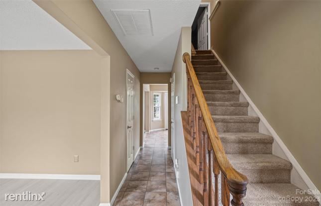 Building Photo - 4 br, 2 bath House - 5807 i Creft Circle