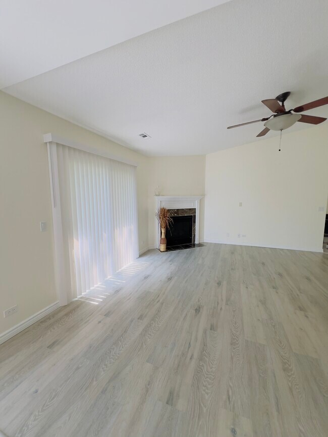 Building Photo - 607 Buckskin Ln
