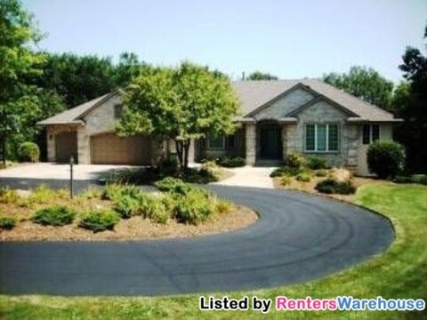 Building Photo - 8845 River Heights Way
