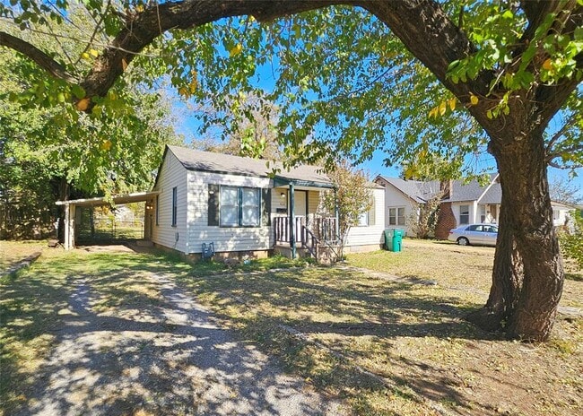 Building Photo - 913 NW 99th St