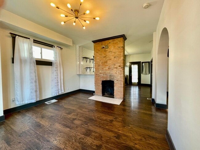 Building Photo - 28 N Princeton Ave