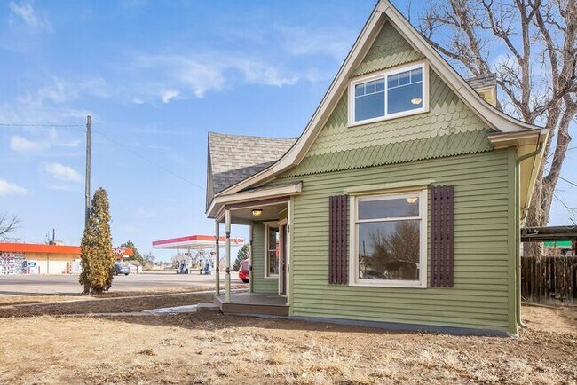 Building Photo - Lovely 3 bedroom 1 Bathroom Home!