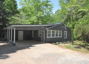 Building Photo - 217 Grove St