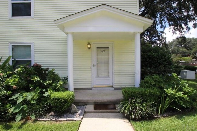 Building Photo - 3309 Kingswood Ct