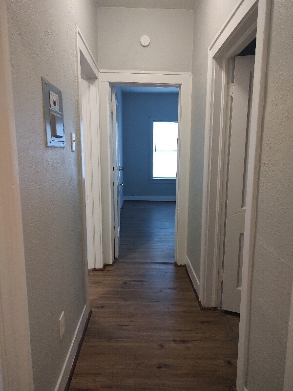 Foto del edificio - 2117 N Elmendorf St