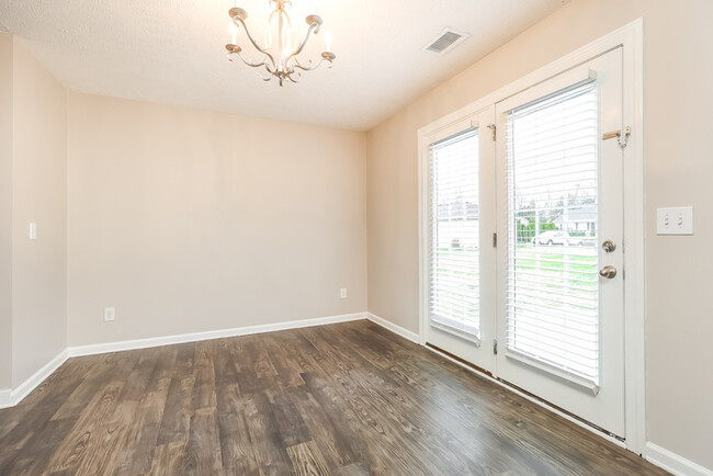 Building Photo - 3 Bedroom Home with Open Concept Living
