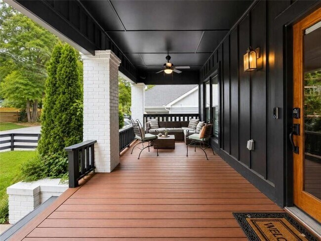Foto del edificio - 906 Westmont Rd SW