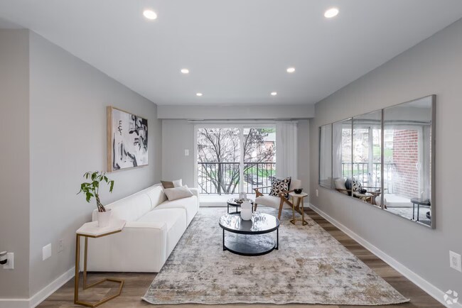 Foto del edificio - Plymouth Park Apartments