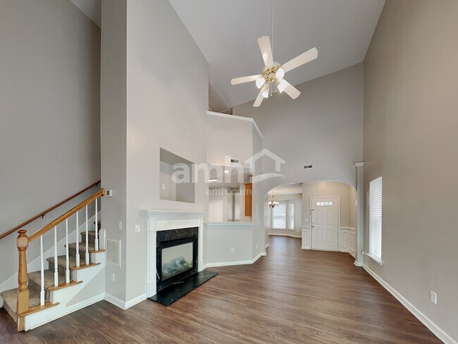 Foto del edificio - 9603 Corbett Square Lane