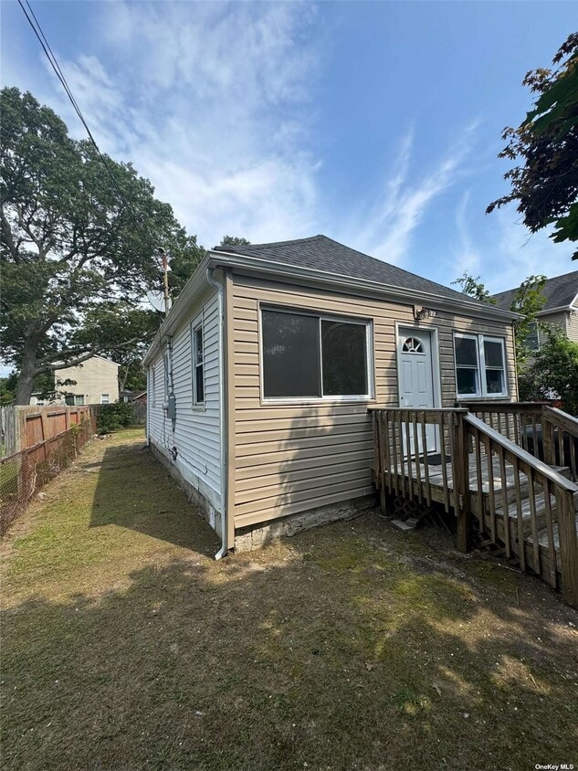 Primary Photo - 167 B Cypress Dr