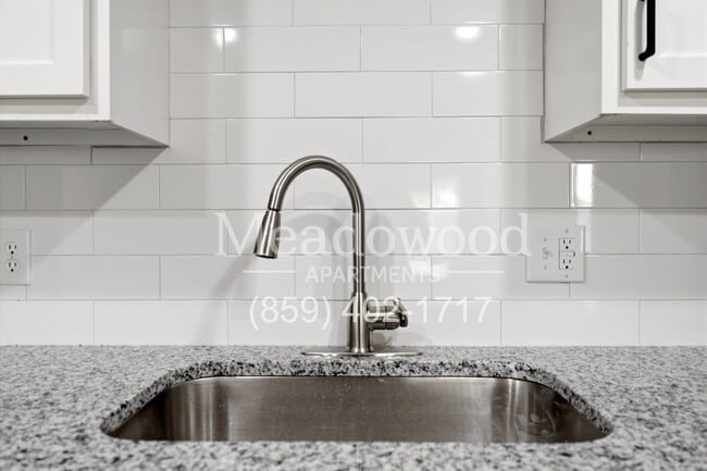 Foto del edificio - Meadowood Apartments