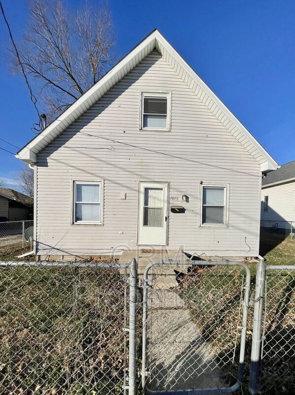 1013 N Armstrong St, Kokomo, IN 46901 House Rental in Kokomo, IN