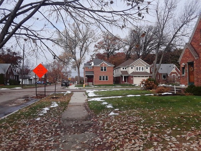 Foto del edificio - Beautiful Home In Dearborn