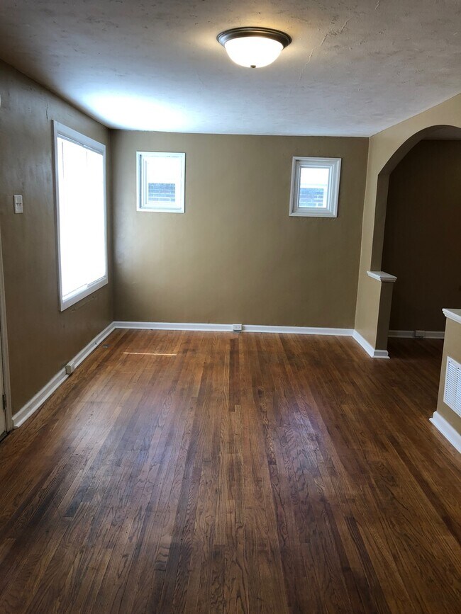 Foto del edificio - 8137 St Charles Ln