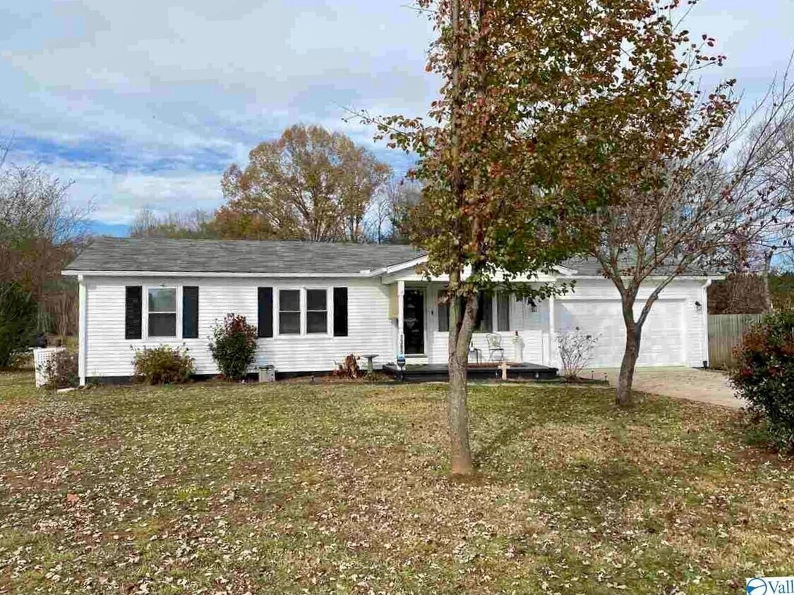 NEWLY REMODELED Spacious Family Home in Ryland/Central - 1385 Ryland Pike