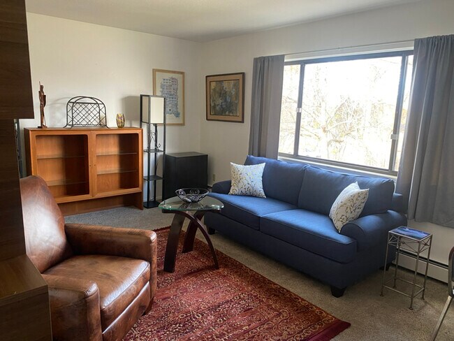 Foto del edificio - 1600 Newman Ave