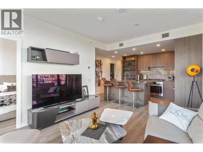 Photo du bâtiment - 626 Claremont St