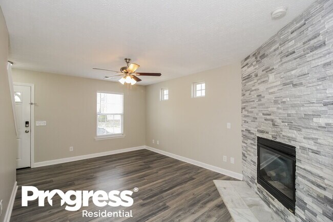 Building Photo - 606 Spanish Oak Dr