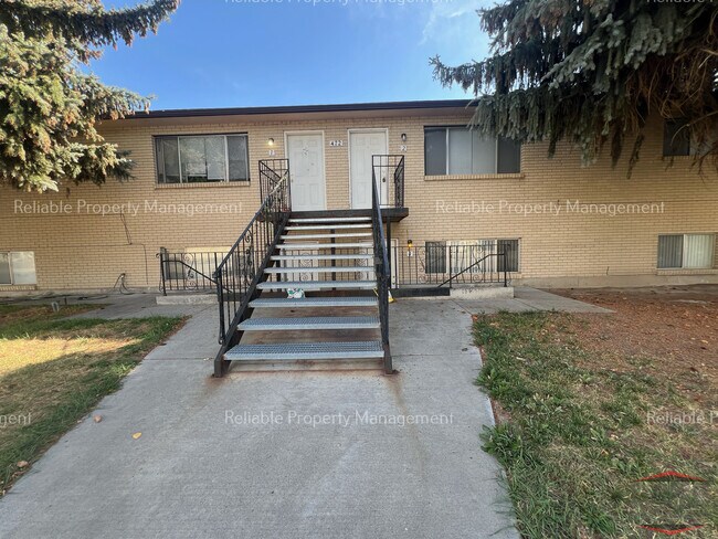 Building Photo - 472 Hansen Ave