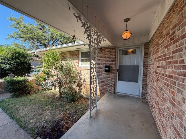 Photo - 4416 Granbury Road Townhome