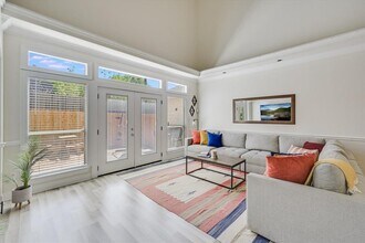 Building Photo - 12253 Chelsea Glen Pl