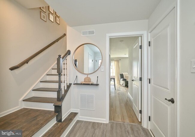 Building Photo - 39 Ortiz Dr