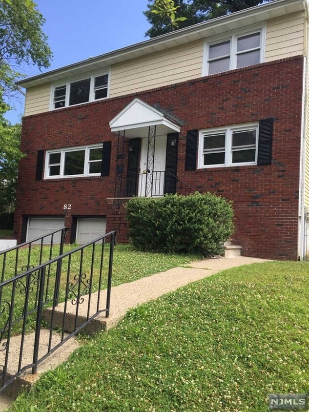 8082 Poplar Ave, Hackensack, NJ 07601 Townhome Rentals in Hackensack