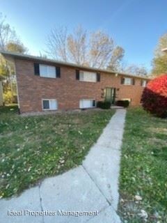 Primary Photo - 3241 S Douglas Ave