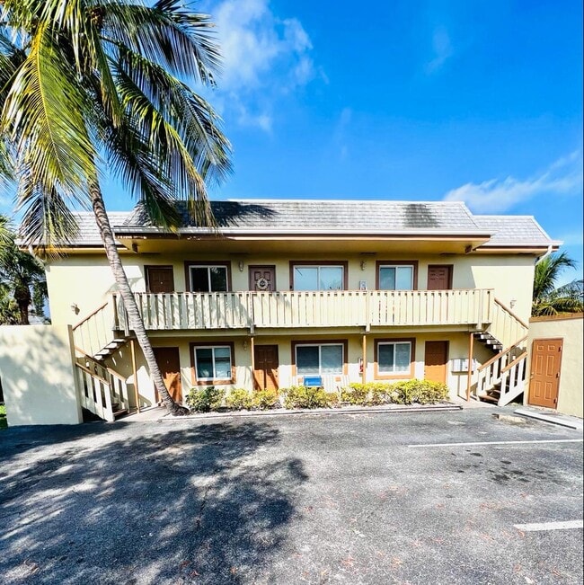 Photo - 1201 NW 15th Ct Apartments