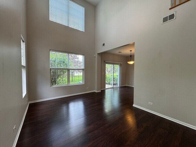 Foto del edificio - 1913 Golden Gate Ln