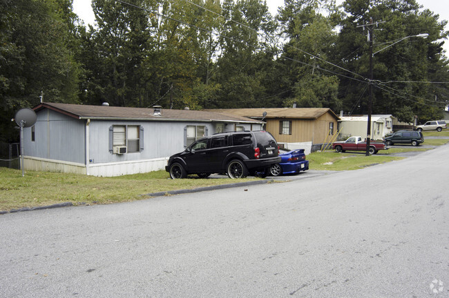 Pinebrook Mobile Home Community Apartments - Douglasville, GA