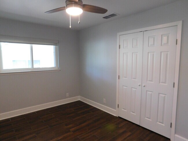 Foto del edificio - 3606 Lakefield St
