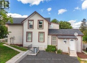 Building Photo - 87 Simcoe Rd