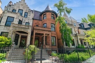 Building Photo - 5135 S Dorchester Ave