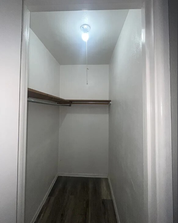 Foto del edificio - 4774 Kings Dr