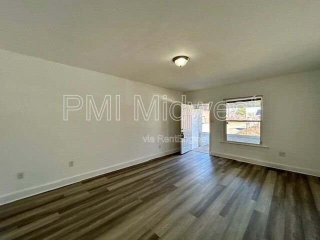 Foto del edificio - 2960 N Park Ave