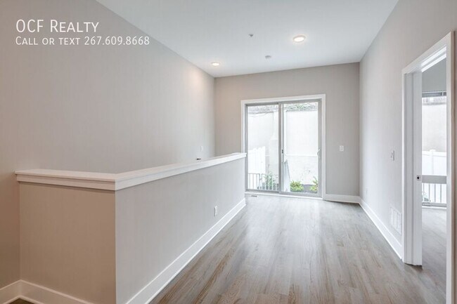 Foto del edificio - Two Bed Graduate Hospital Apartment