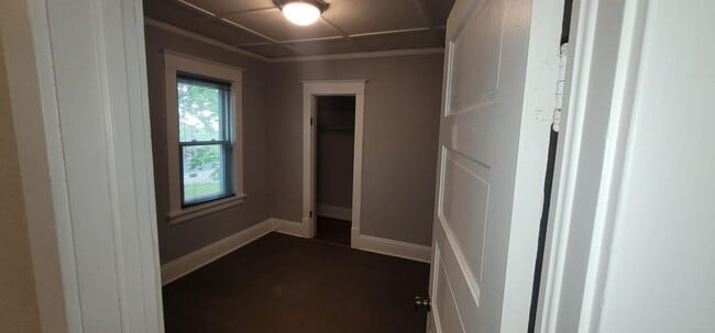 Foto del edificio - 725 N 9th Ave E