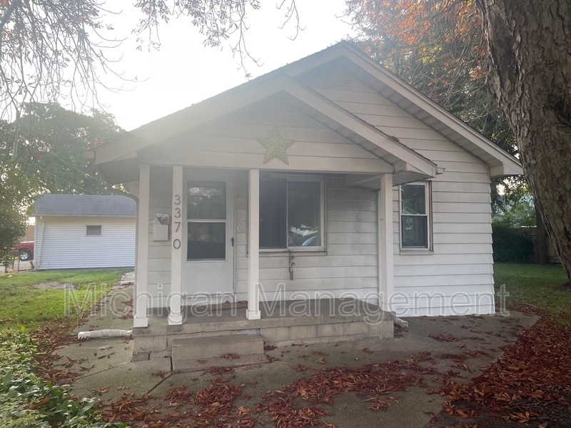 Primary Photo - 3370 Harris St